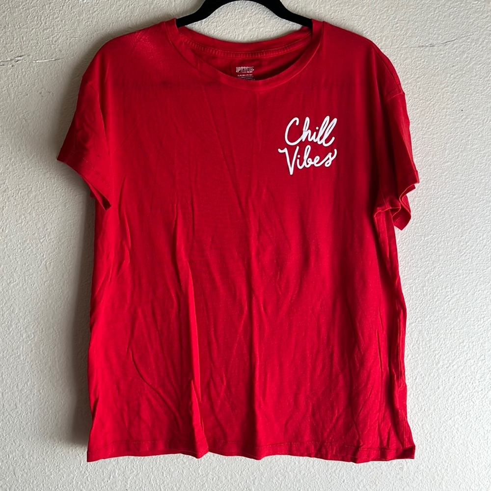Victoria’s Secret Pink Chill Vibes Red White T-Shirt Tee Size Small